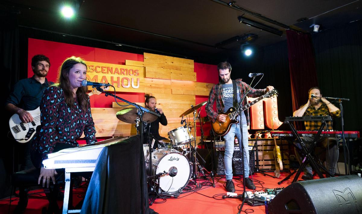 Los miembros de Morgan durante un concierto.