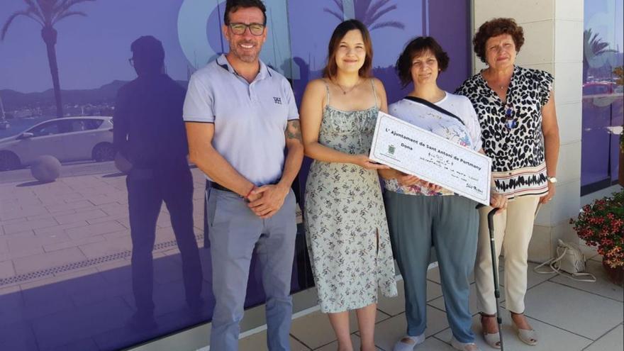 Entrega de la recaudación del festival Iconos a Aemif