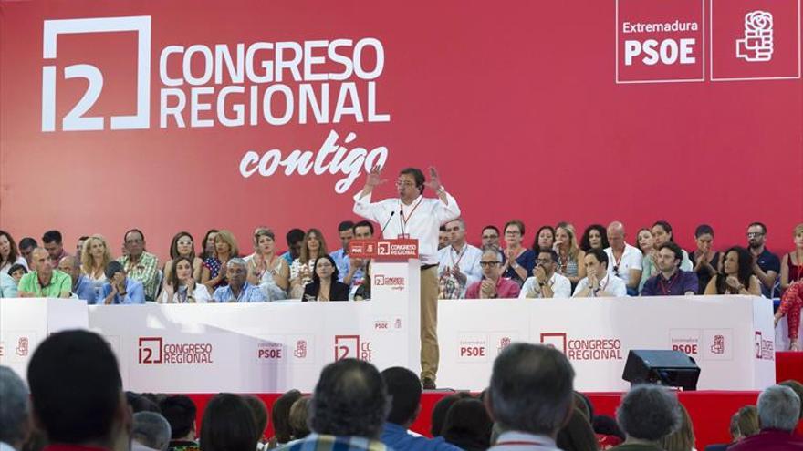 Vara conforma una ejecutiva renovada que recibe el respaldo del 77% del PSOE