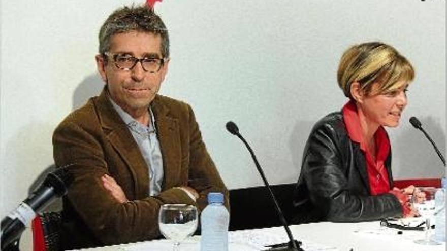 Jordi Martí i Pia Bosch, de Moviment Catalunya, ahir, en roda de premsa.