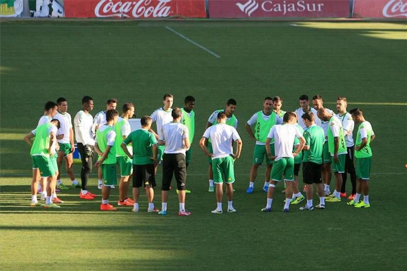 El Córdoba CF de primera echa a andar