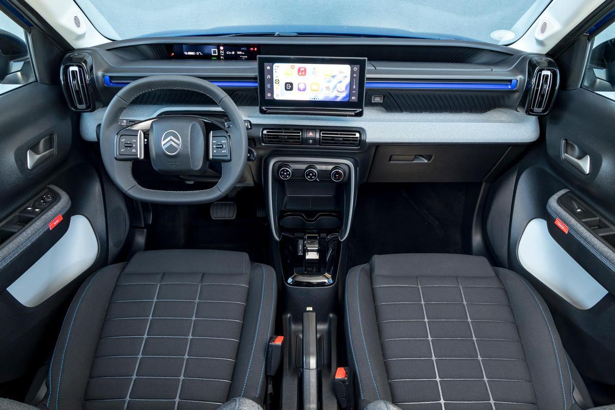 Yeni Citroën C3'ün kabini geniştir ve kullanışlı ve sezgisel teknolojilerle donatılmıştır