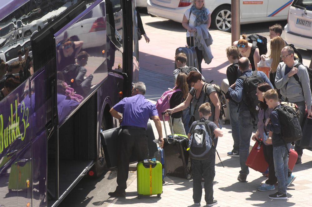 Llegada viajeros al aeropuerto de Gran Canaria