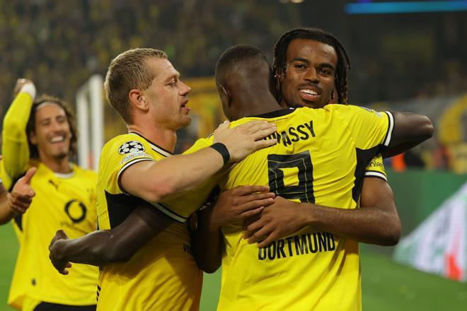 Cinco minutos condenan al Villarreal en Dortmund (3-2)