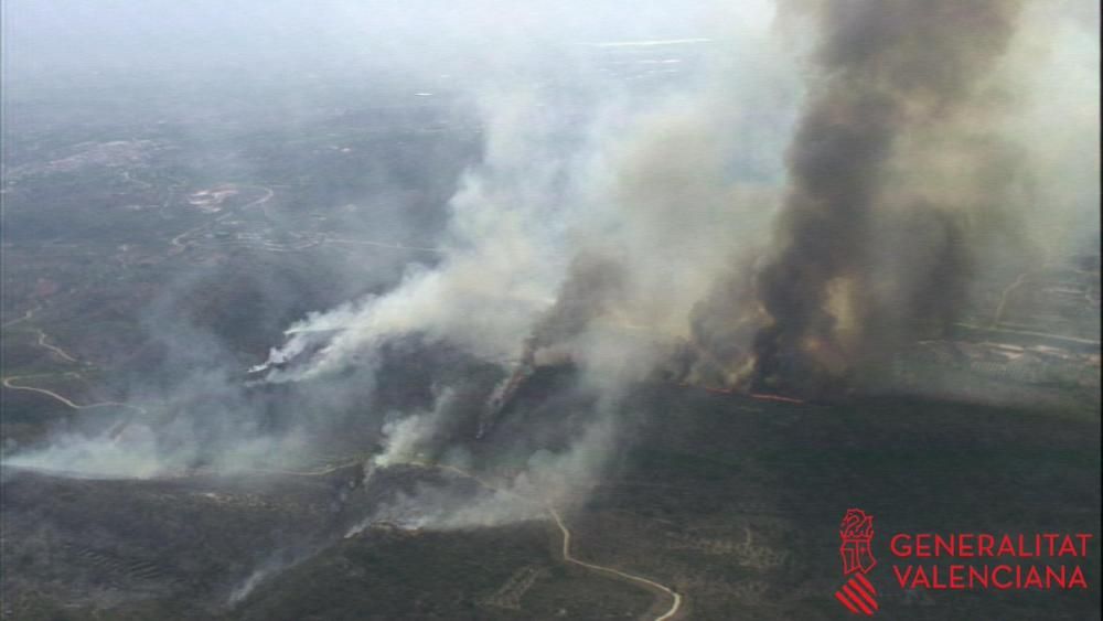 Incendio forestal en Llutxent