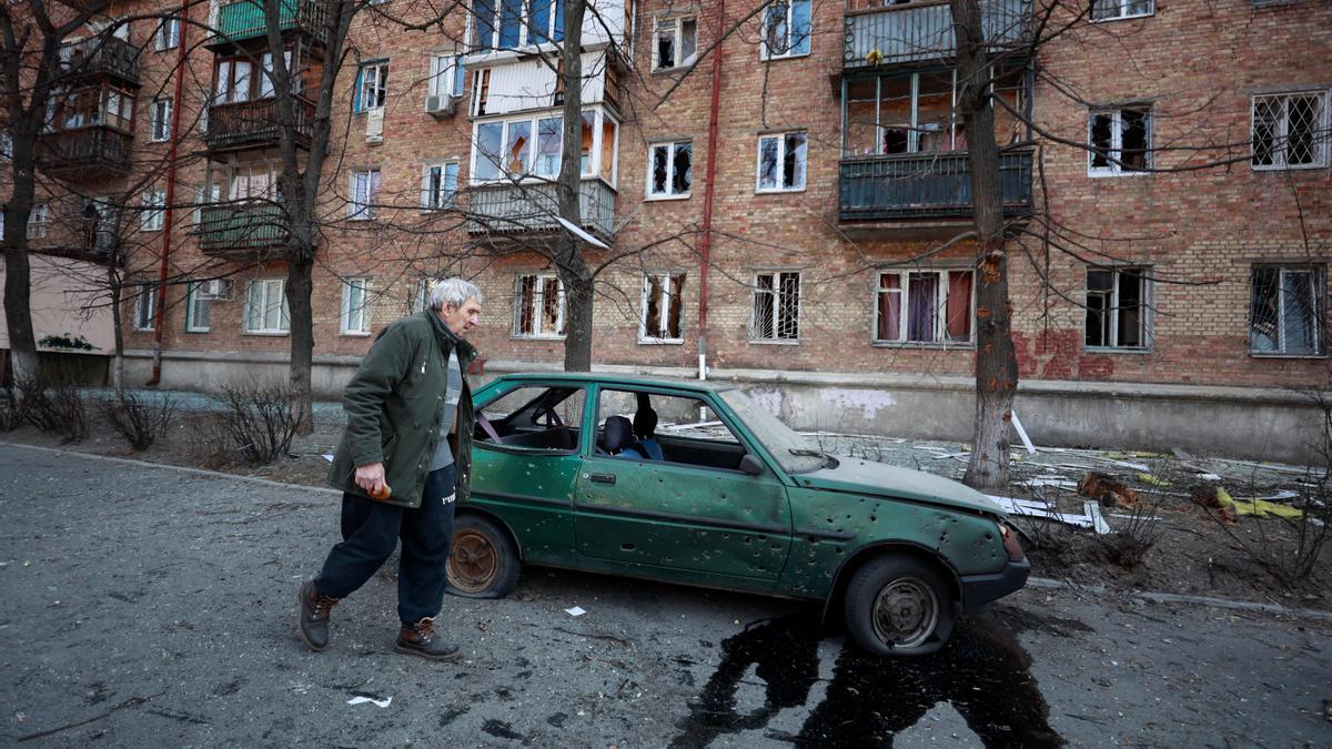 Ucrania lanza una ofensiva al norte de Kiev para recuperar zonas ocupadas por los rusos.