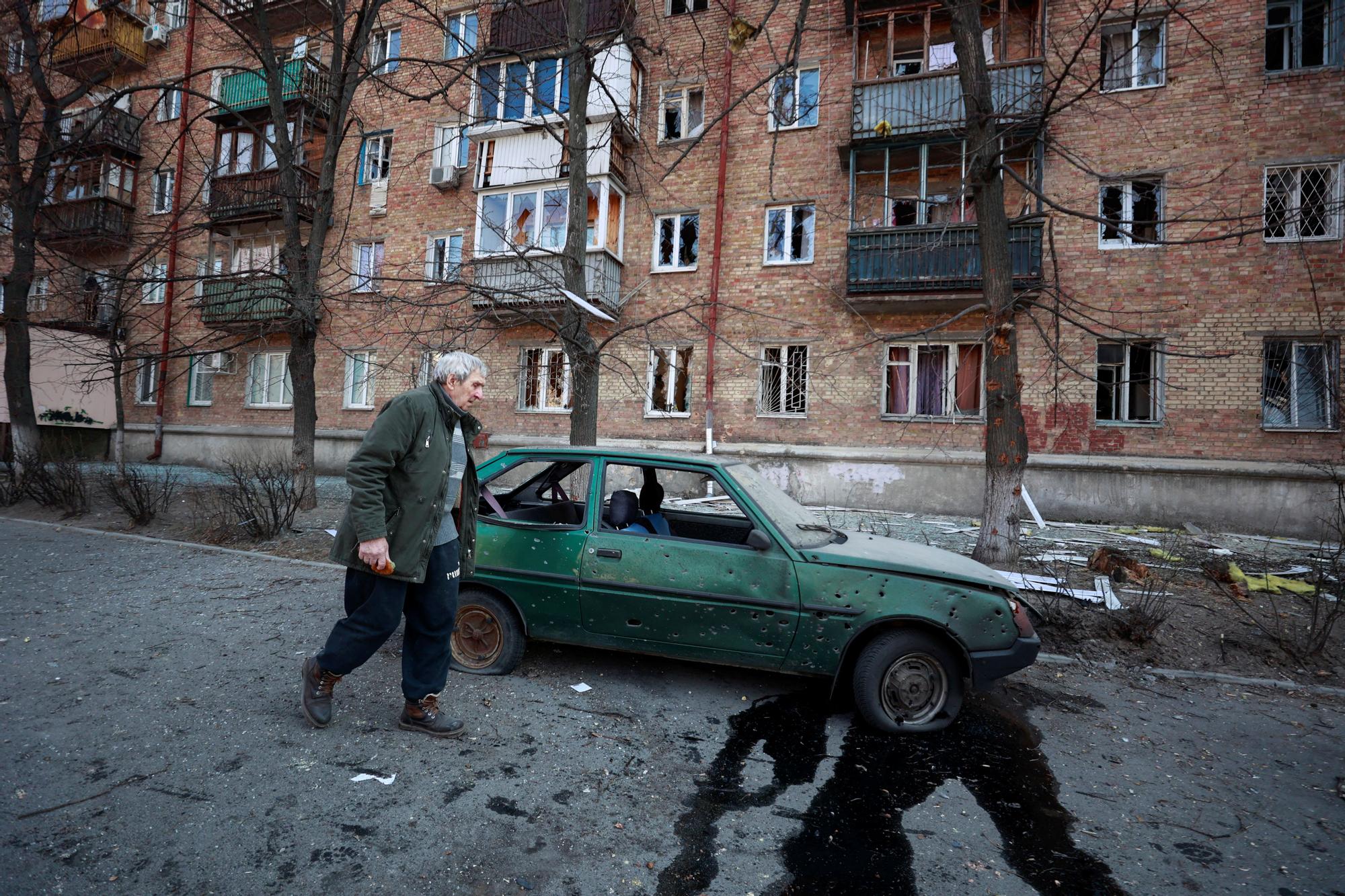 Ucrania lanza una ofensiva al norte de Kiev para recuperar zonas ocupadas por los rusos.