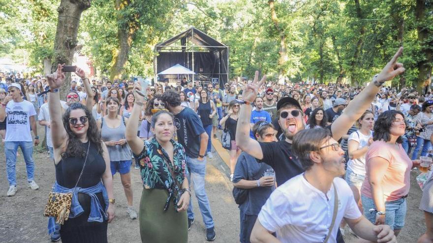 Asistentes del Portamérica 2018, que se celebró en un escenario natural de la carballeira de Caldas