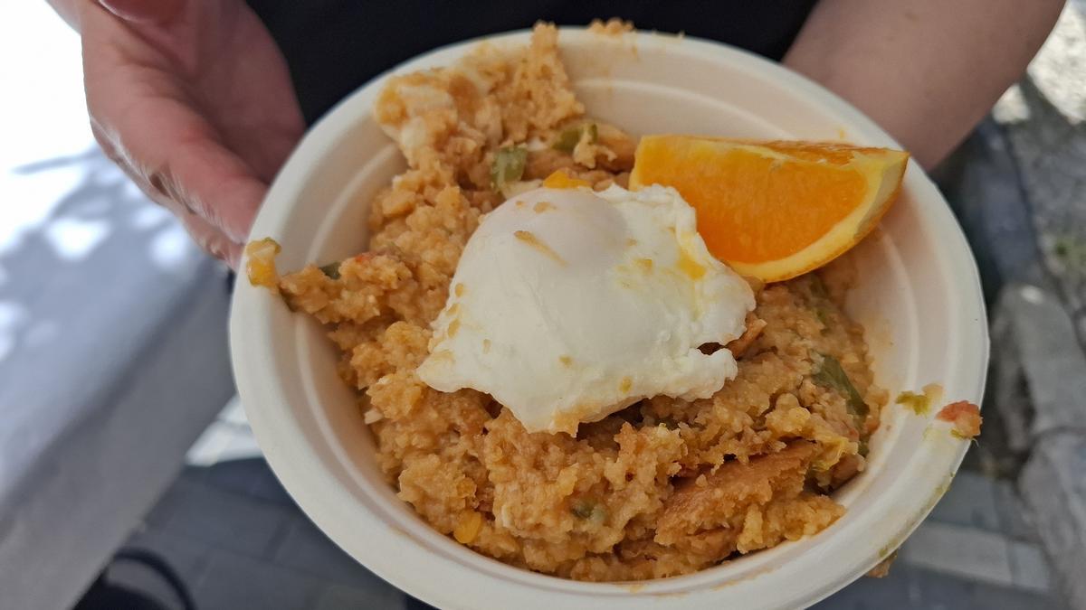 La sopa mondeña se hace con ingredientes naturales siguiendo una receta del siglo XVIII.