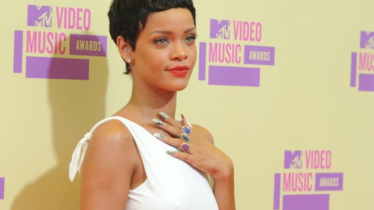 Rihanna apoya a Chris Brown