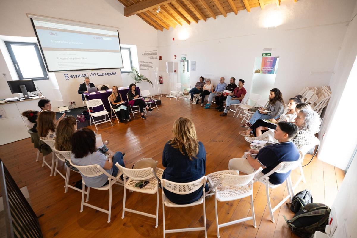 Una actividad celebrada en el Casal d'Igualtat.