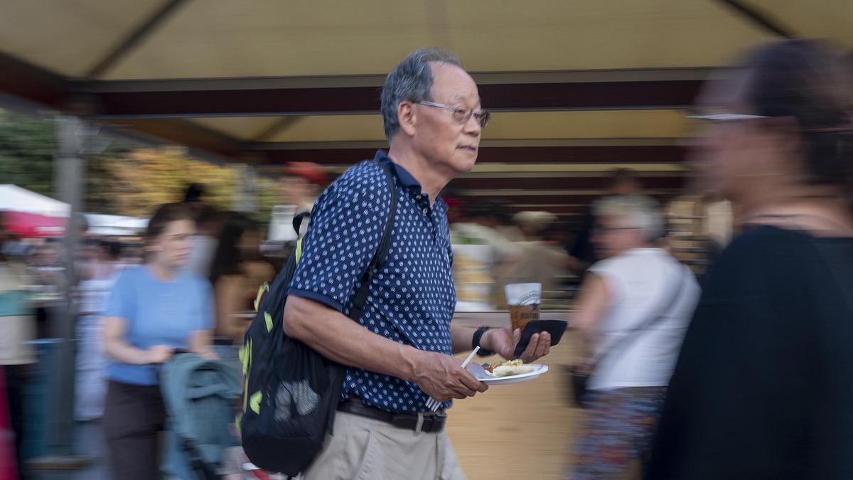 Ambiente en Plaza Catalunya con motivo de una nueva edición del ‘Tast a la Rambla’