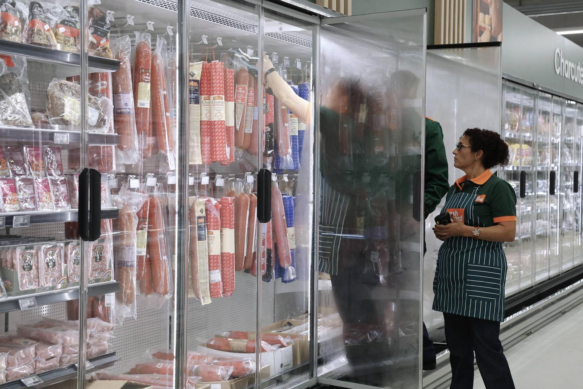 Inauguración en Santiago del mayor Cash Record de Eroski