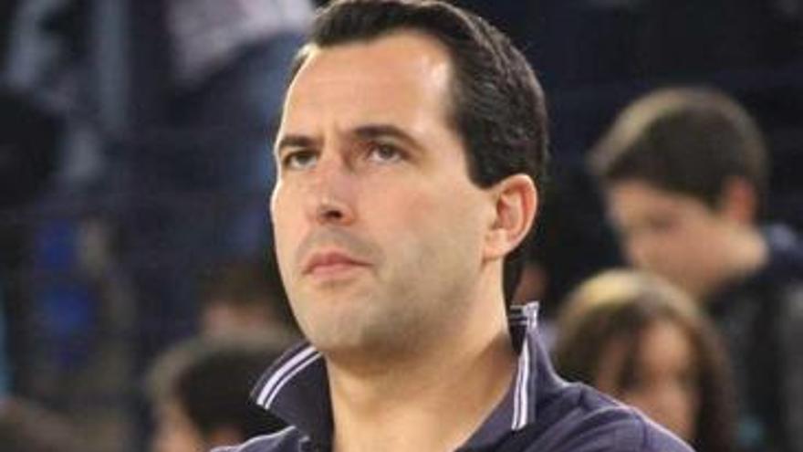 Guillermo Arenas no continuará como entrenador del Oviedo Club Baloncesto la próxima temporada