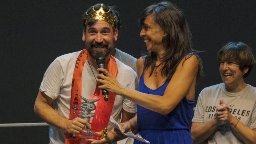 Gustavo del Río, coronado como vencedor del torneo.