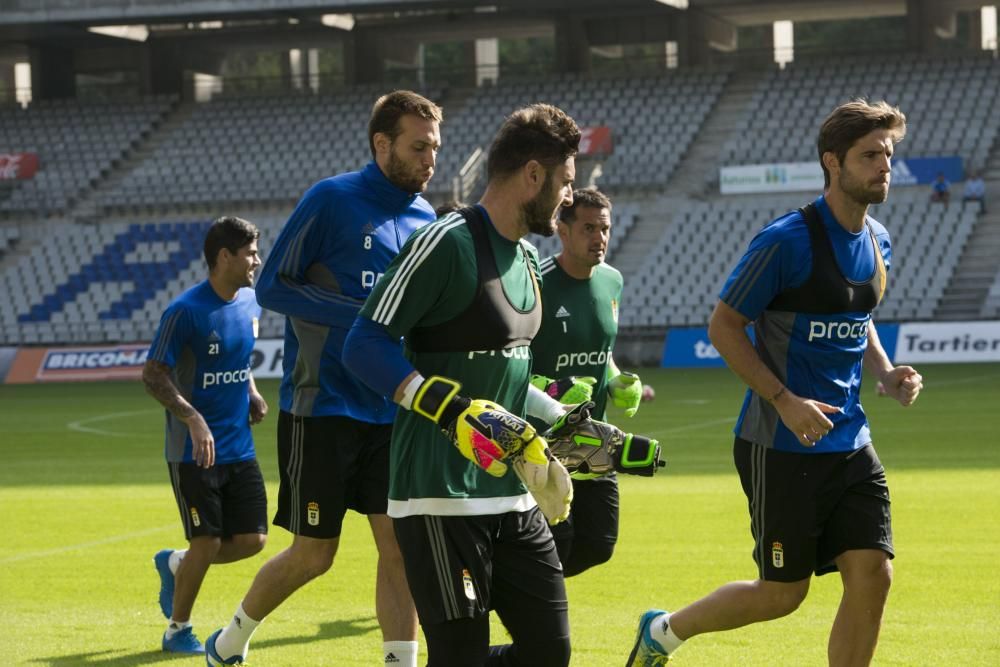 Entrenamiento del Real Oviedo en el Tartiere