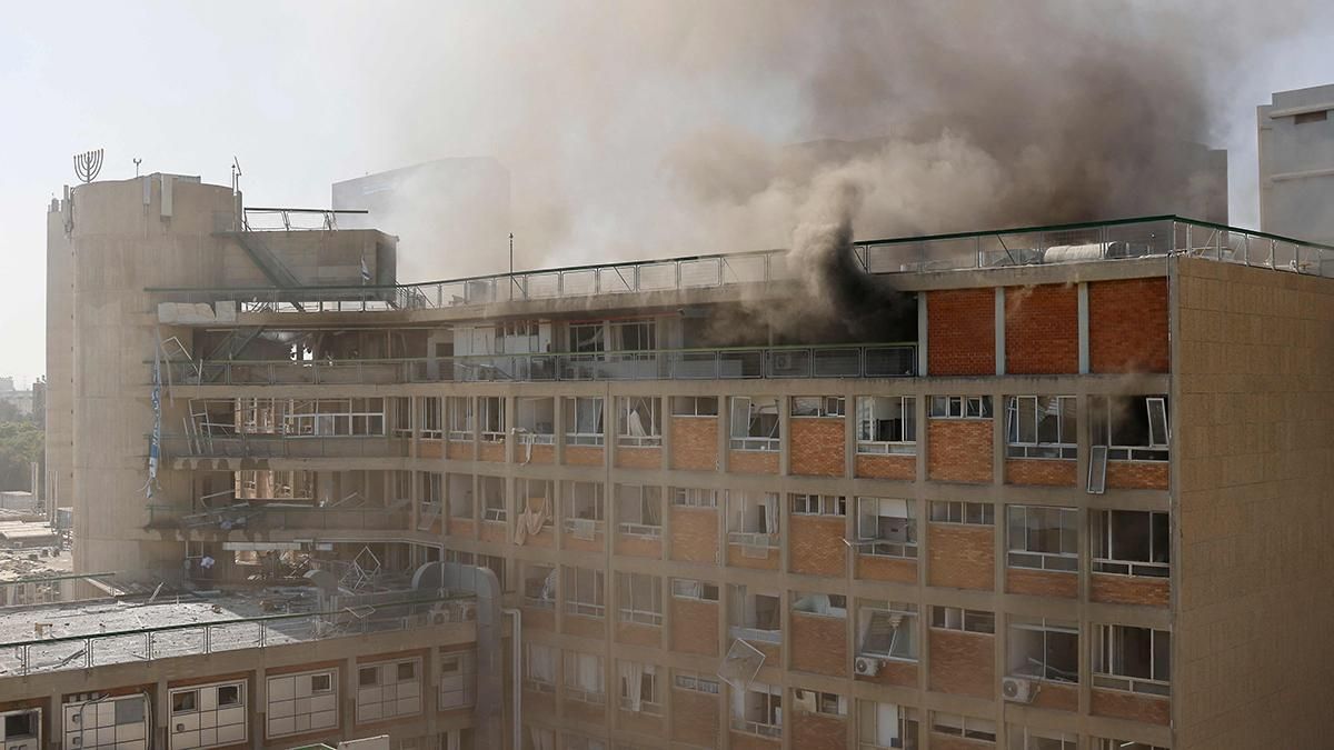 Un misil iraní impacta contra el hospital de Soroka en el sur de Israel Un misil iraní impacta contra el hospital de Soroka en el sur de Israel