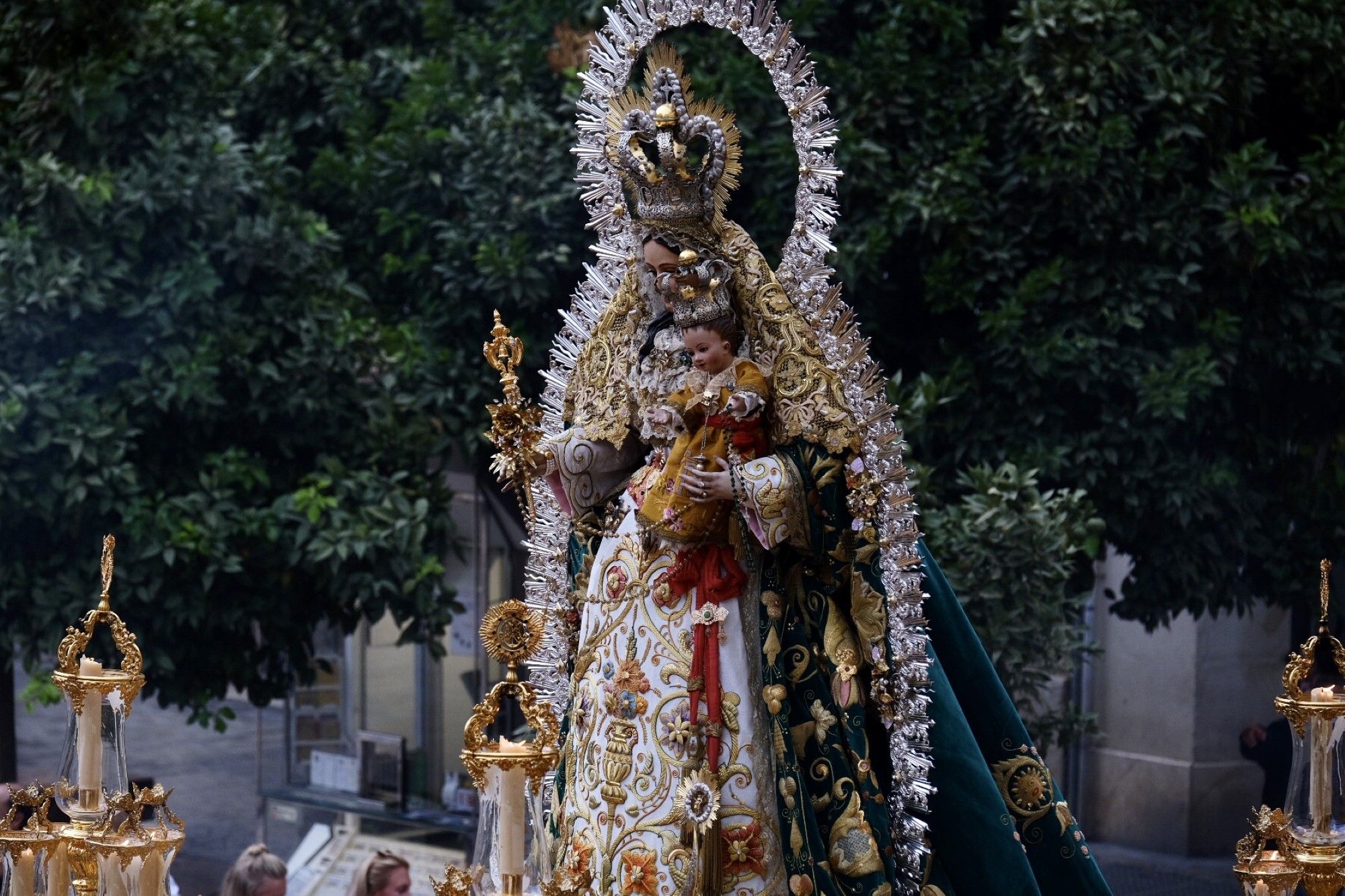 La procesión de la Virgen de los Remedios, en imágenes