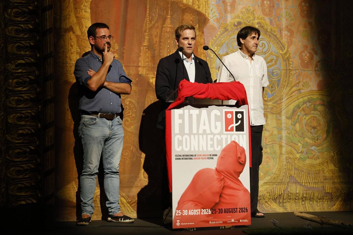 Girona. Teatre Municipal. Inauguracio 26a edicio del FITAG Festival Internacional de Teatre Amateur de Girona. Parlaments Lluc Salellas, Xavier Valenti, Jordi Camps.