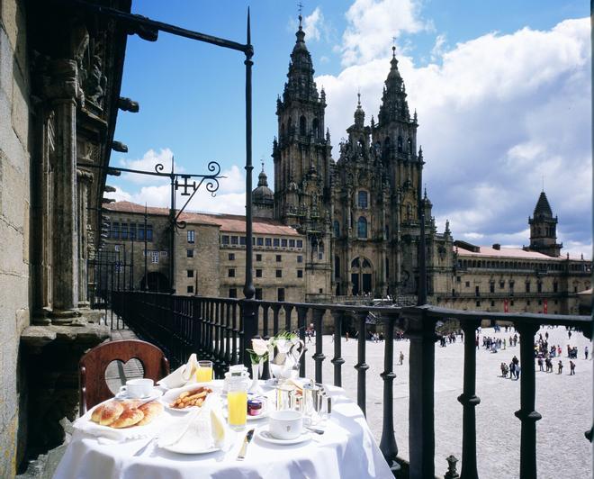 Desayuno con vistas en el parador de Santiago de Compostela.