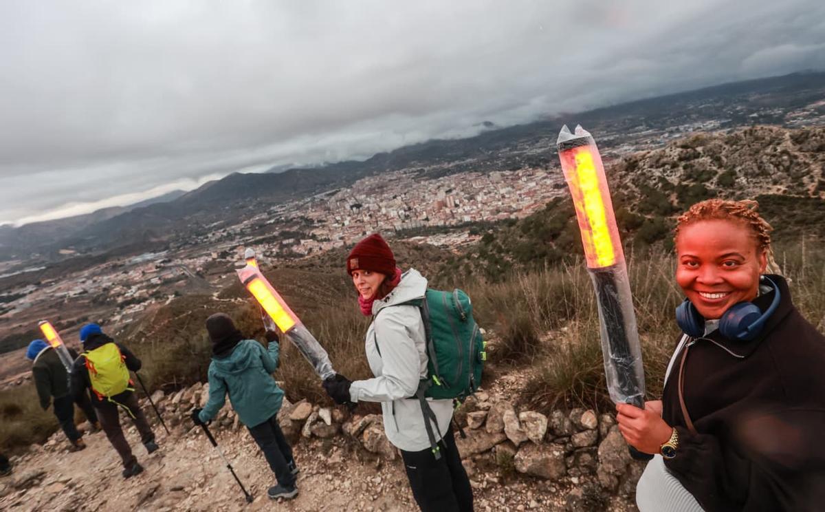 Así ha sido la Bajada de Antorchas en Elda
