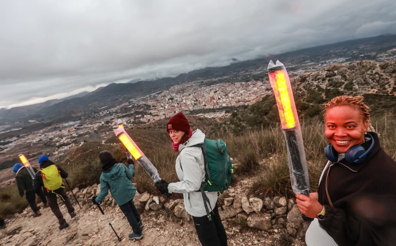 Así ha sido la Bajada de Antorchas en Elda
