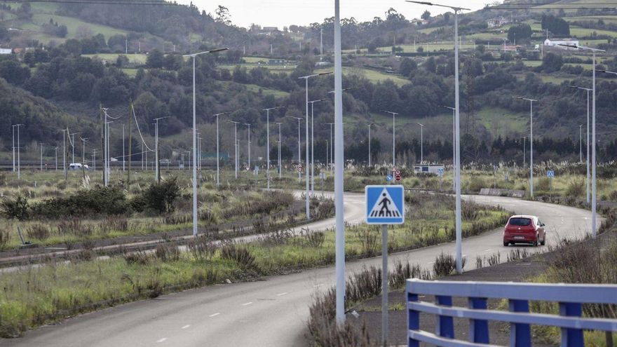 La subestación eléctrica para la Zalia será de e-Redes e irá en un terreno entre vías