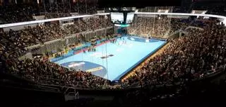 El Carpena bate el récord de asistencia en un partido de balonmano femenino: 7.183 espectadores