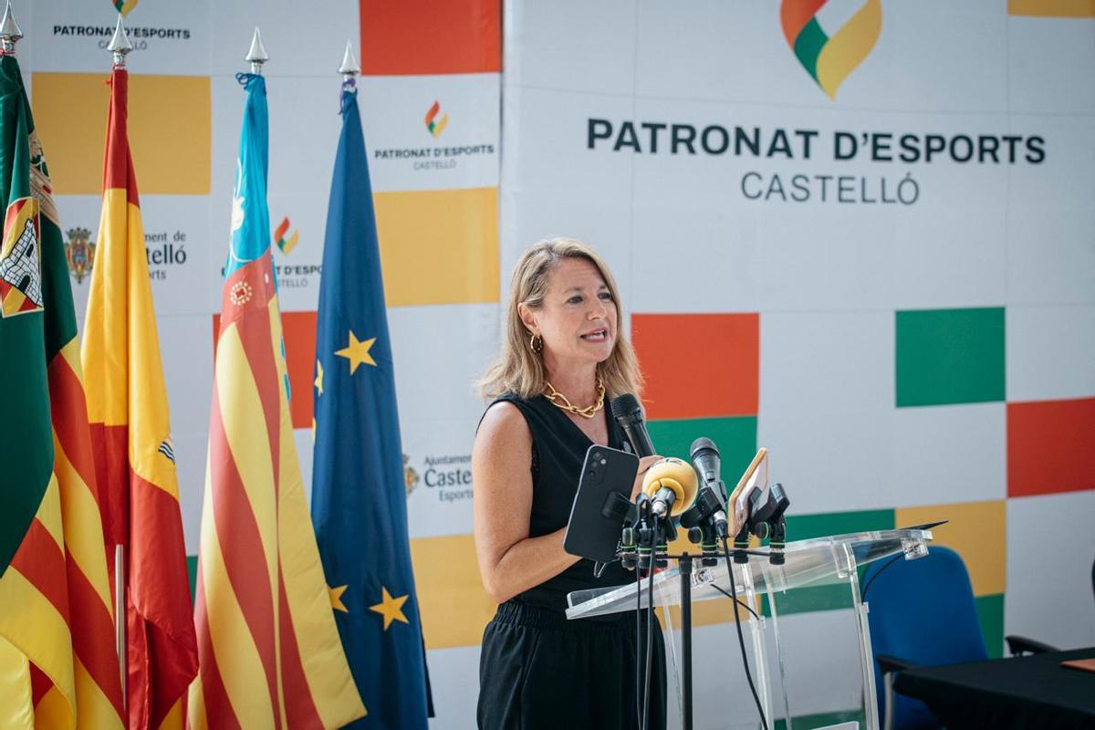 La alcaldesa de Castelló, Begoña Carrasco, durante su intervención en el acto con los clubes de élite.