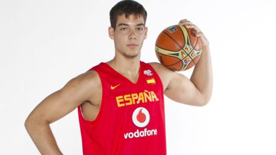 Guillermo Hernangómez con la camiseta de la selección española absoluta.| feb