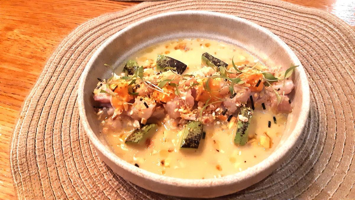 Wolfsbarsch-Ceviche mit Avocado und Süßkartoffeln.