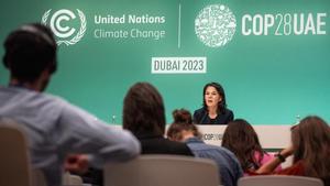 Annalena Baerbock, ministra de Asuntos Exteriores de Alemania, en conferencia de prensa en el COP28 de Dubái.
