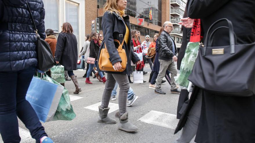 Dónde y cuándo seguirán abriendo los comercios los domingos y festivos