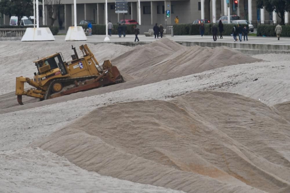 Reconstrucción de la duna en la playa de Riazor