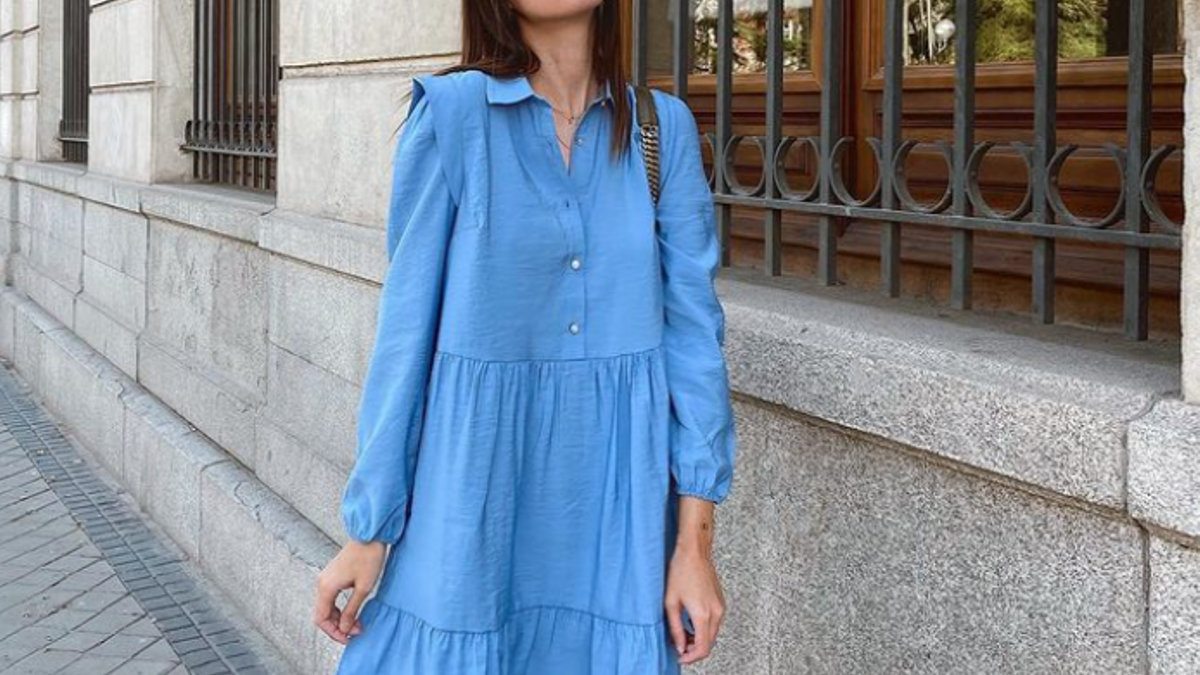 Mery Turiel con vestido azul de Lefties