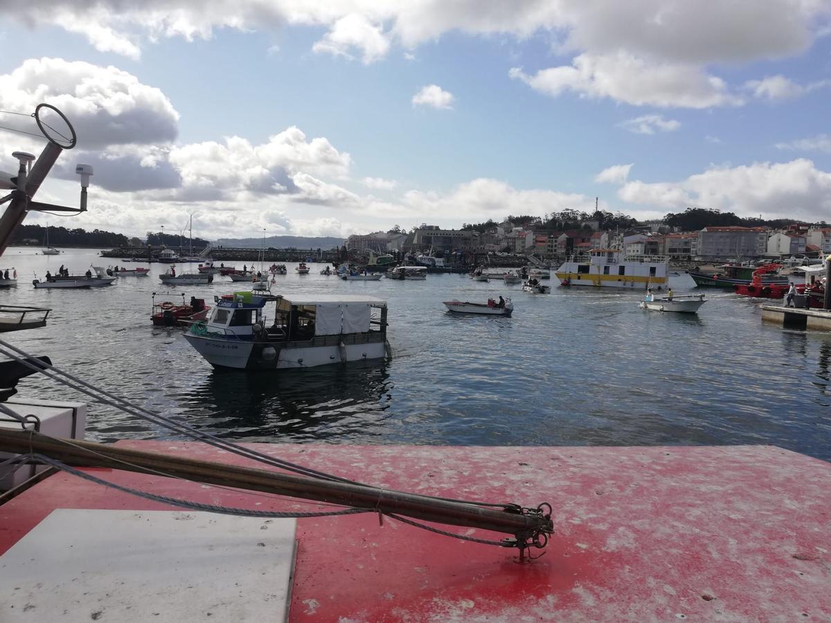 La protesta desplegada por la flota en O Corgo (O Grove).