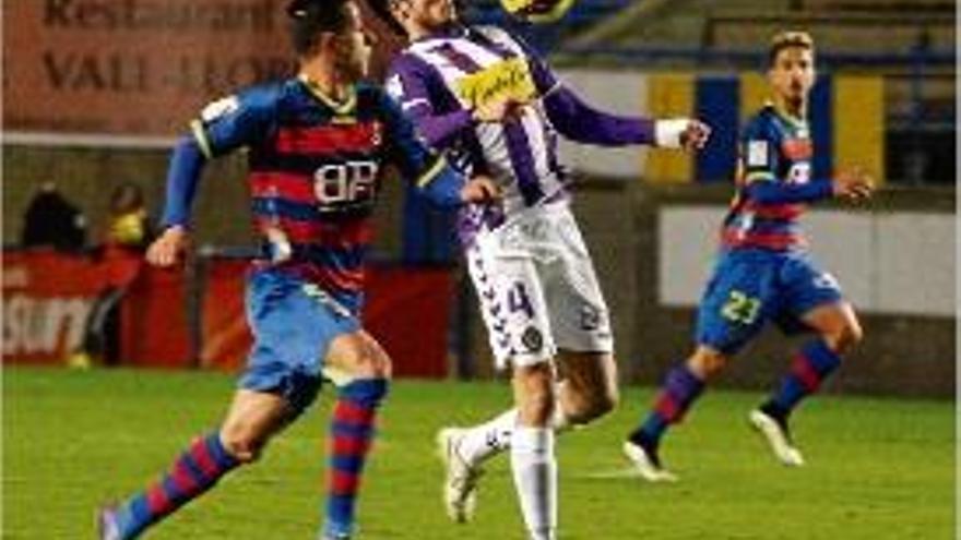 Sergio León i Marc Valiente, en el Llagostera-Valladolid de la primera volta.