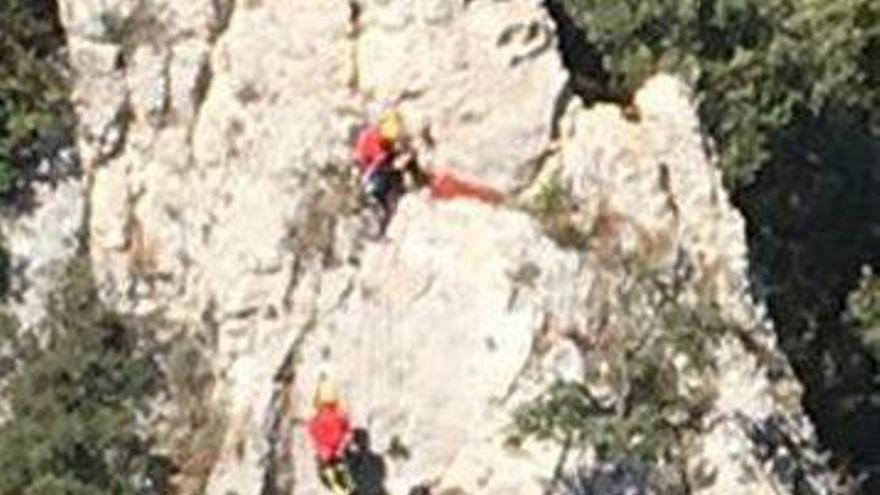 Els Bombers rescaten un escalador ferit a la zona del santuari de Queralt