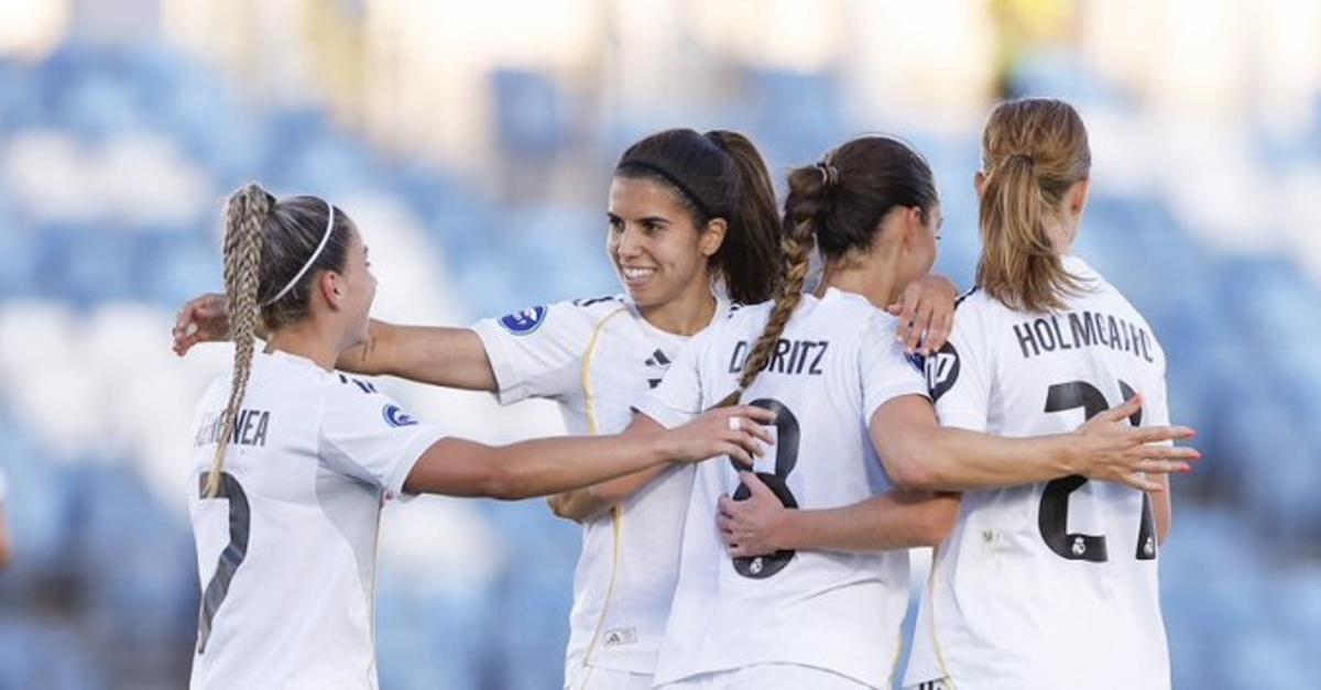Las jugadoras del Madrid celebran uno de los goles