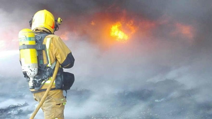 El Consorcio de Bomberos anuncia 94 nuevos efectivos para este año ante los paros de la plantilla