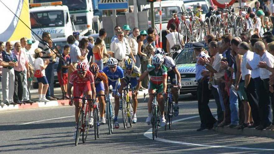 Cáceres idea un circuito urbano para La Vuelta