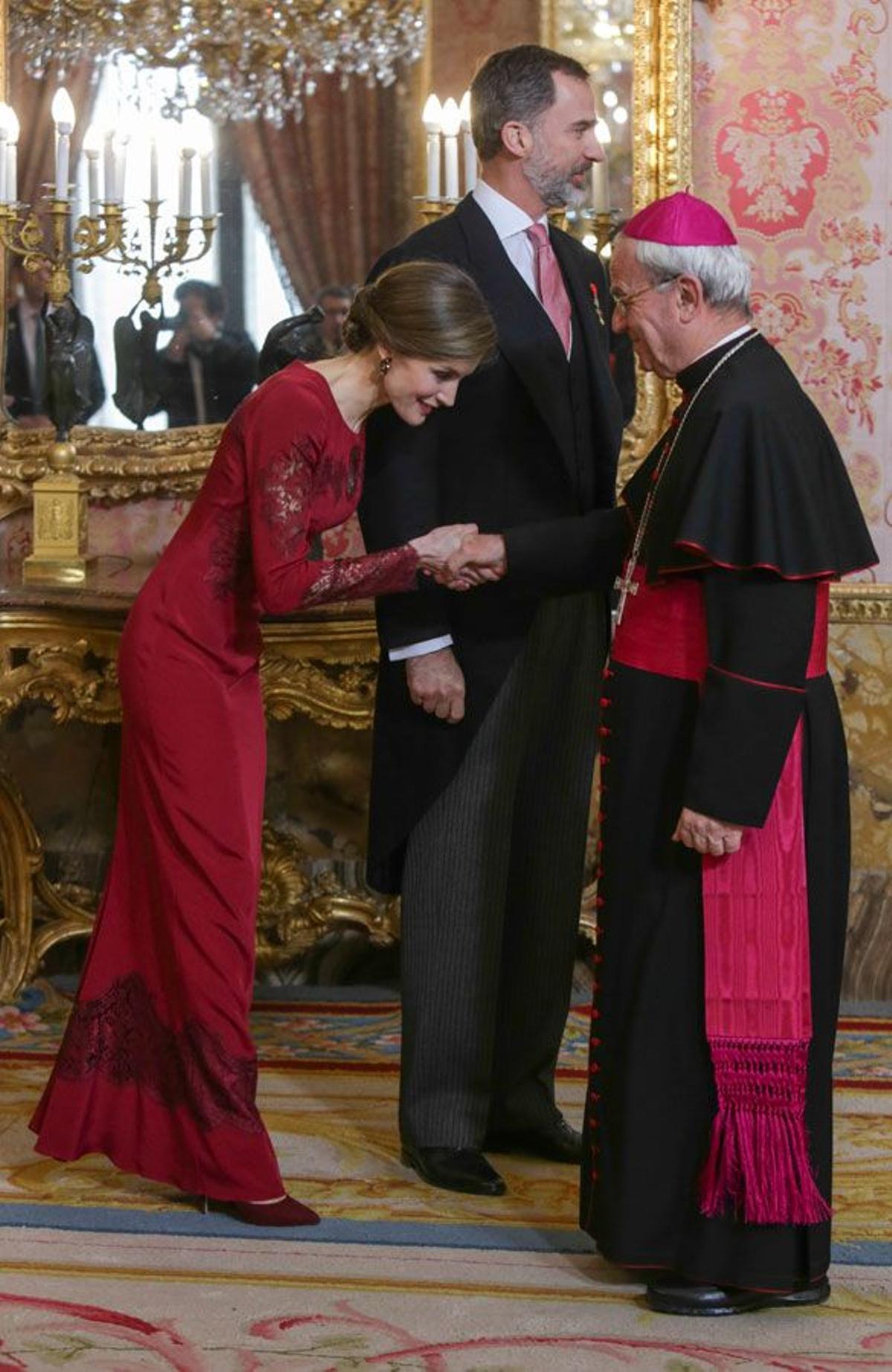 Letizia Ortiz de Felipe Varela, rojo y encaje