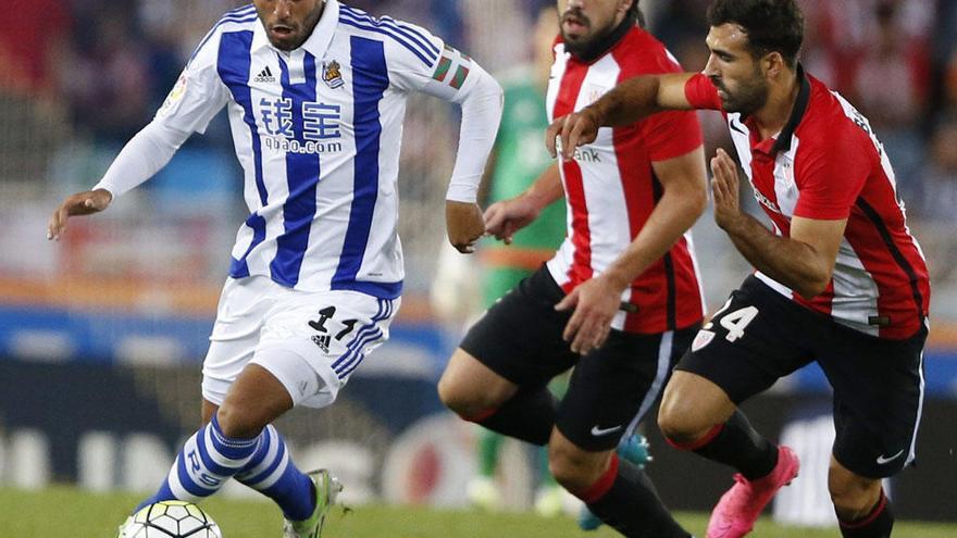 Carlos Vela, casi descartado para jugar contra el Málaga CF