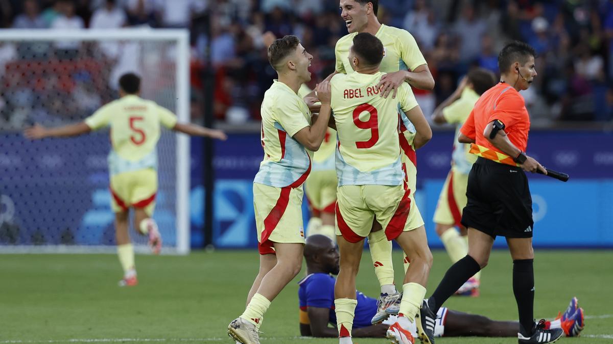 España gana la medalla de oro en fútbol en una final inolvidable