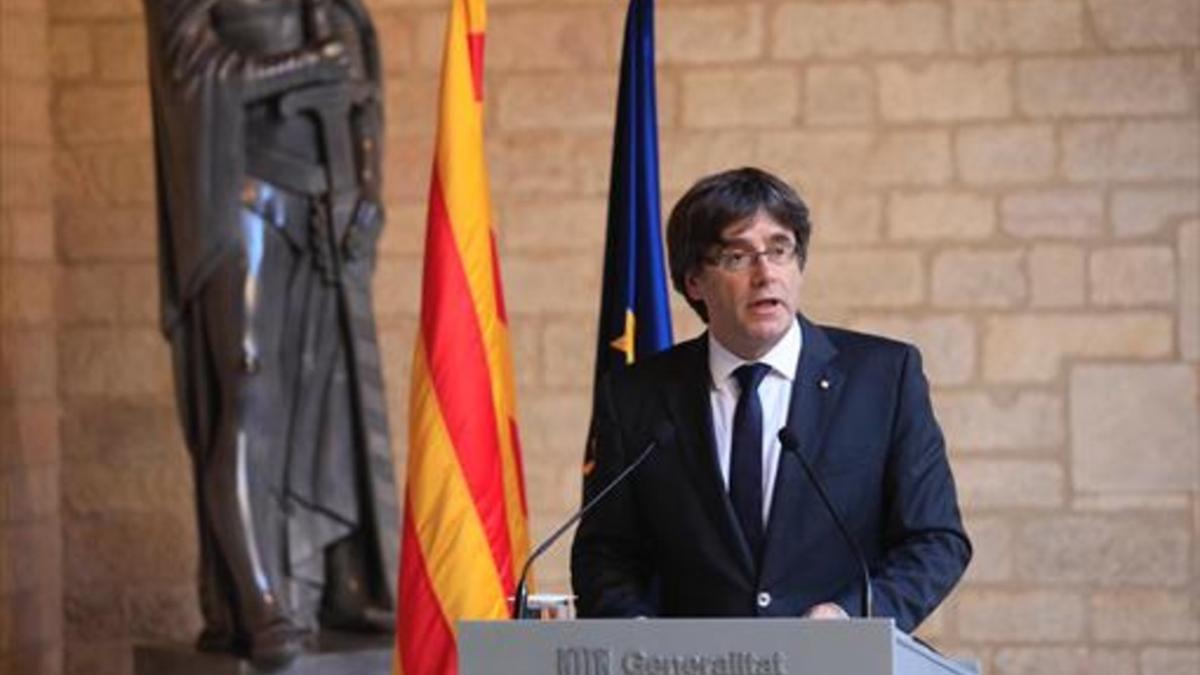Puigdemont, al anunciar en el Palau que no convocaba elecciones.