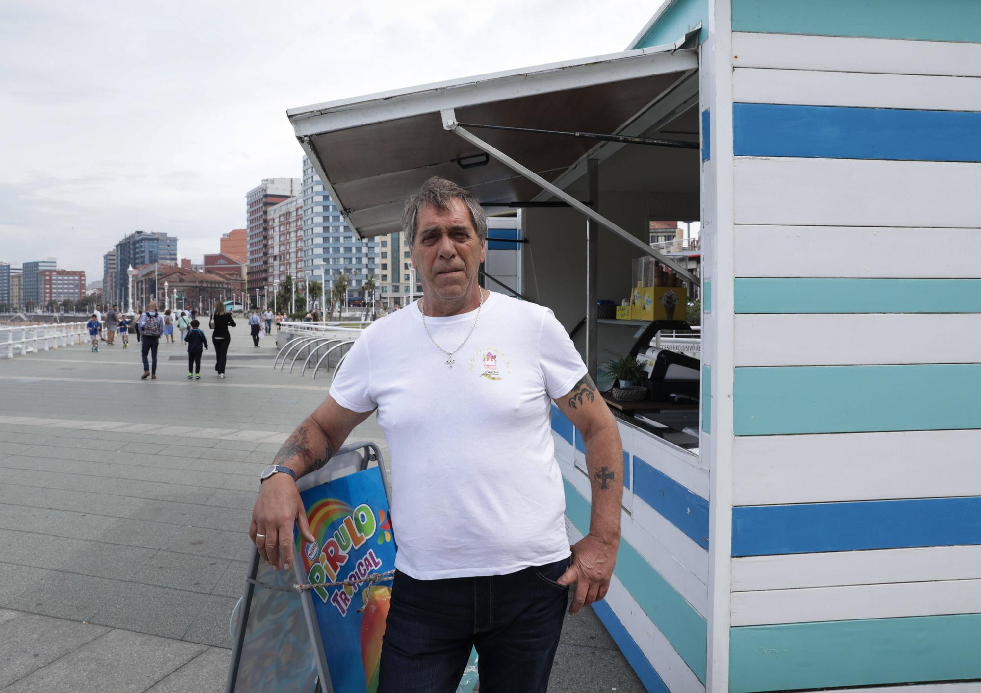 En imágenes: Las casetas de helados en Gijón ya están en verano