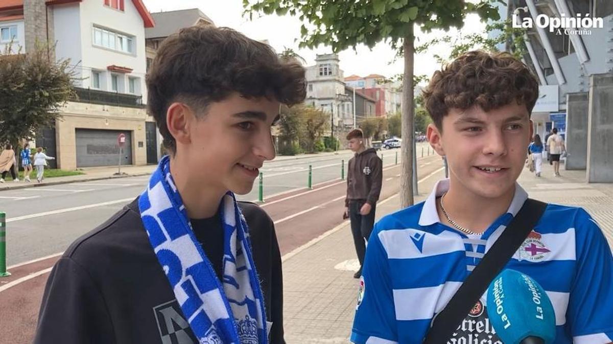 Los jóvenes son fieles al Deportivo a pesar de que nunca le han visto ganar nada