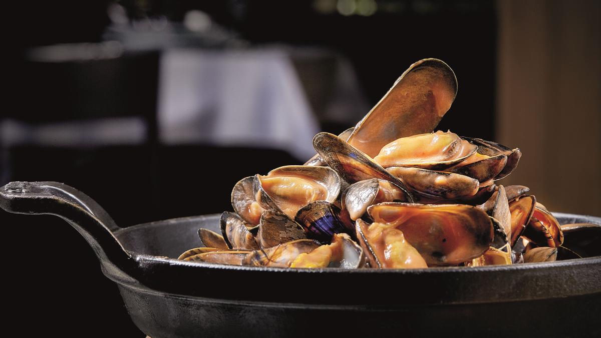 Mejillones bouchot en 'cocotte' de Taberna Arzábal