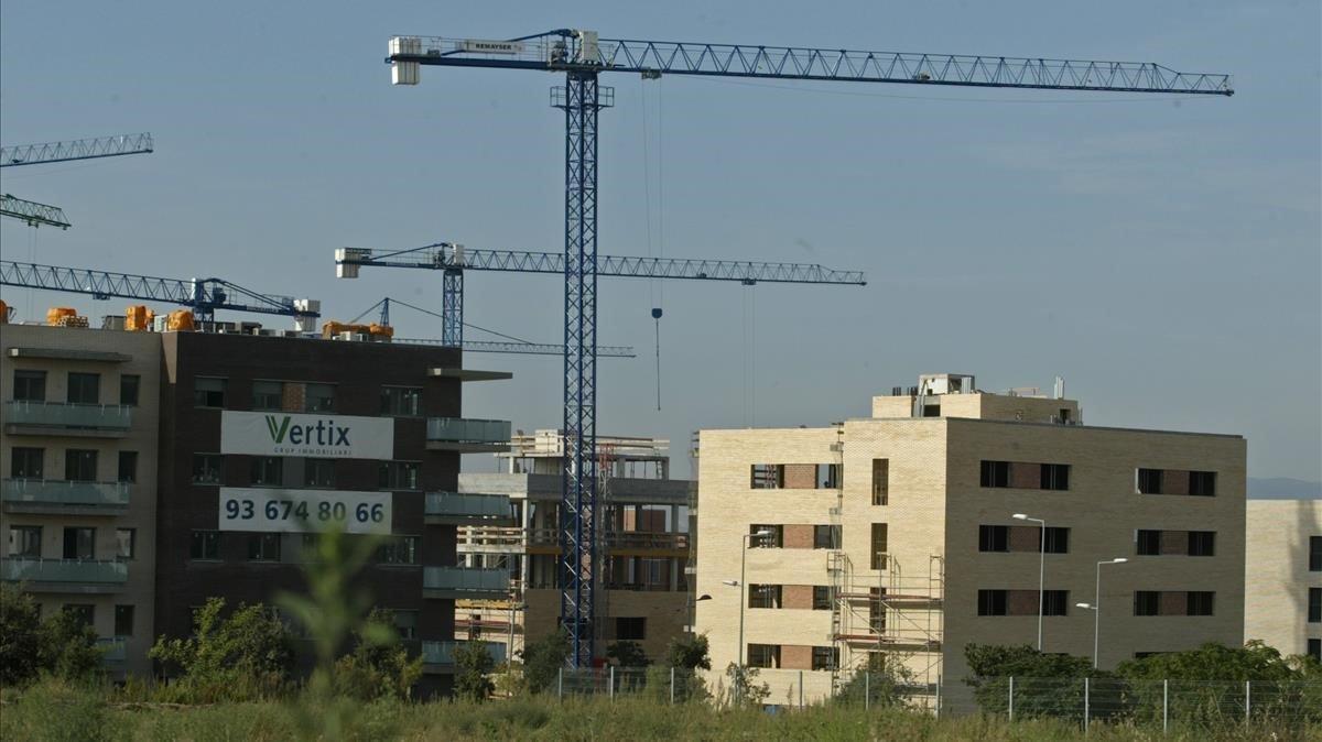 Habitatges en construcció a Sant Cugat.