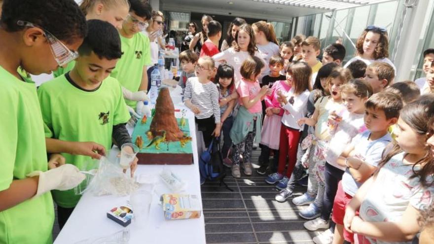 La jornada sobre ciencias en el Centro de Congresos de Elche.